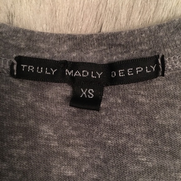 UO striped vneck tee - Picture 3 of 3